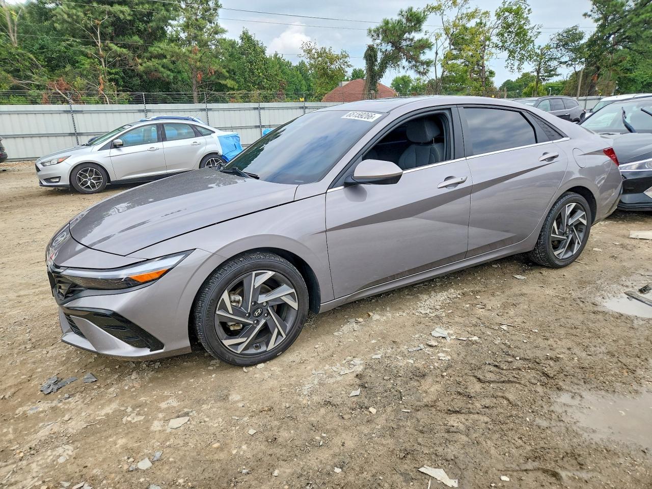 2024 HYUNDAI ELANTRA