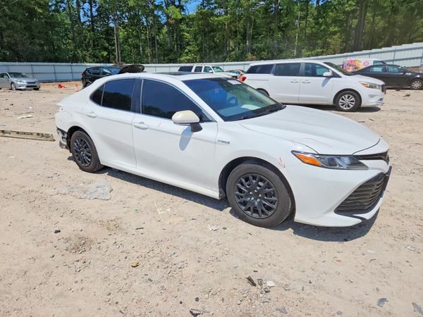 2020 TOYOTA CAMRY