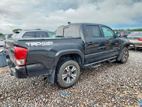 2017 TOYOTA TACOMA