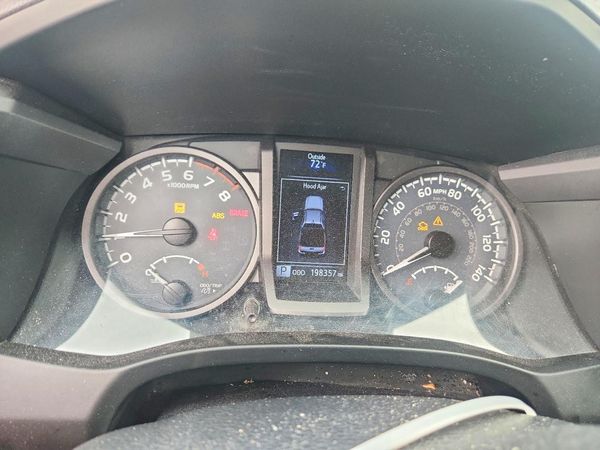 2017 TOYOTA TACOMA