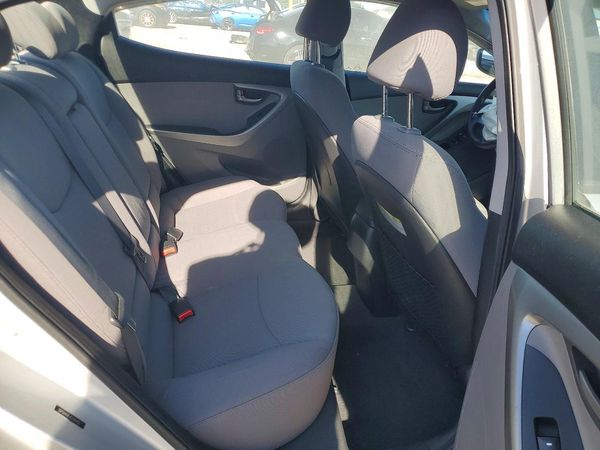 2016 HYUNDAI ELANTRA