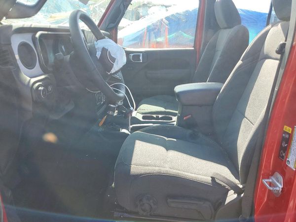 2025 JEEP WRANGLER 4-DOOR SPORT — DENT