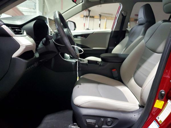 2020 TOYOTA RAV4 Limited