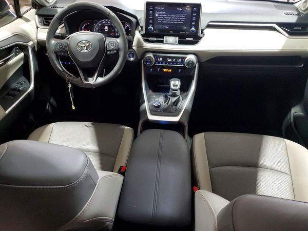 2020 TOYOTA RAV4 Limited