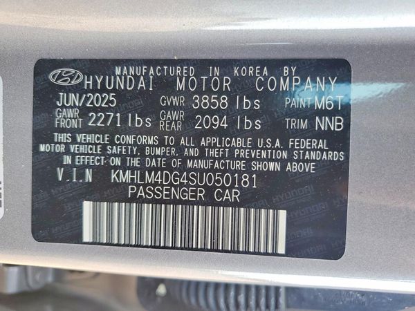 2025 HYUNDAI ELANTRA SEL Sport