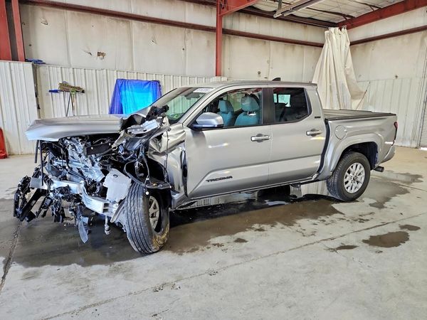 2025 TOYOTA TACOMA — Front 3/4