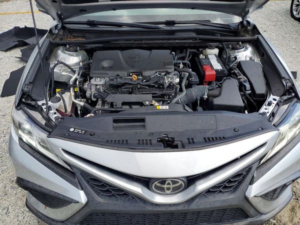 2023 TOYOTA CAMRY SE — Engine bay