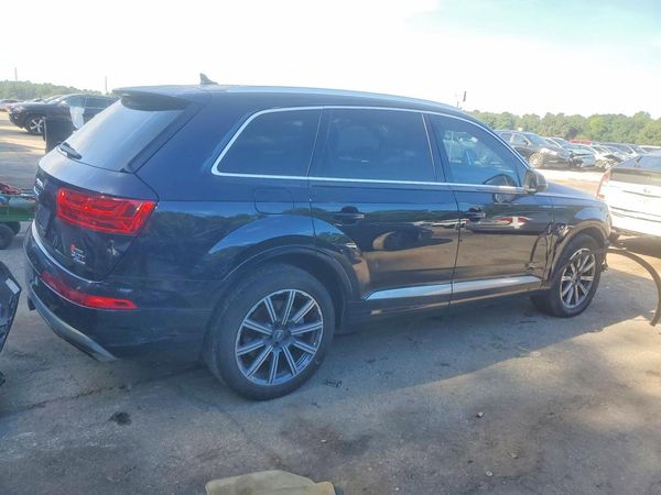 2017 AUDI Q7 quattro Premium