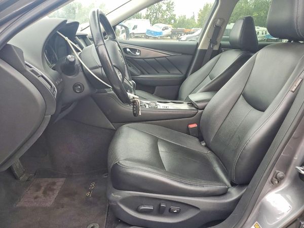 2017 INFINITI Q50