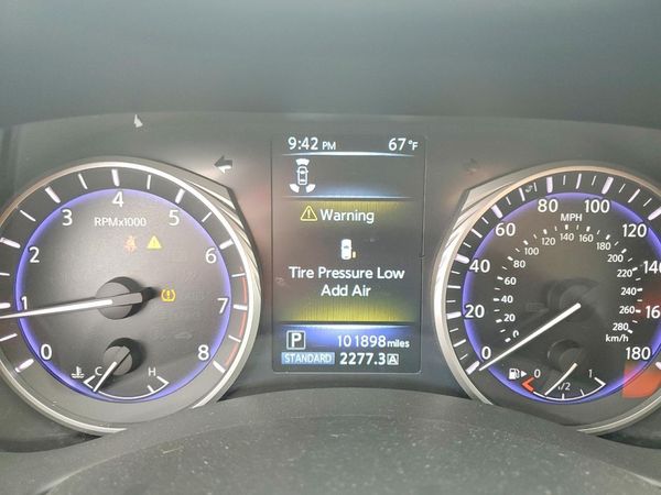 2017 INFINITI Q50