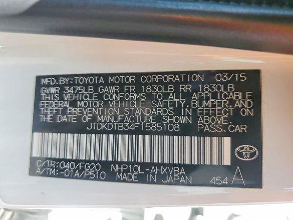 2015 TOYOTA PRIUS — VINS