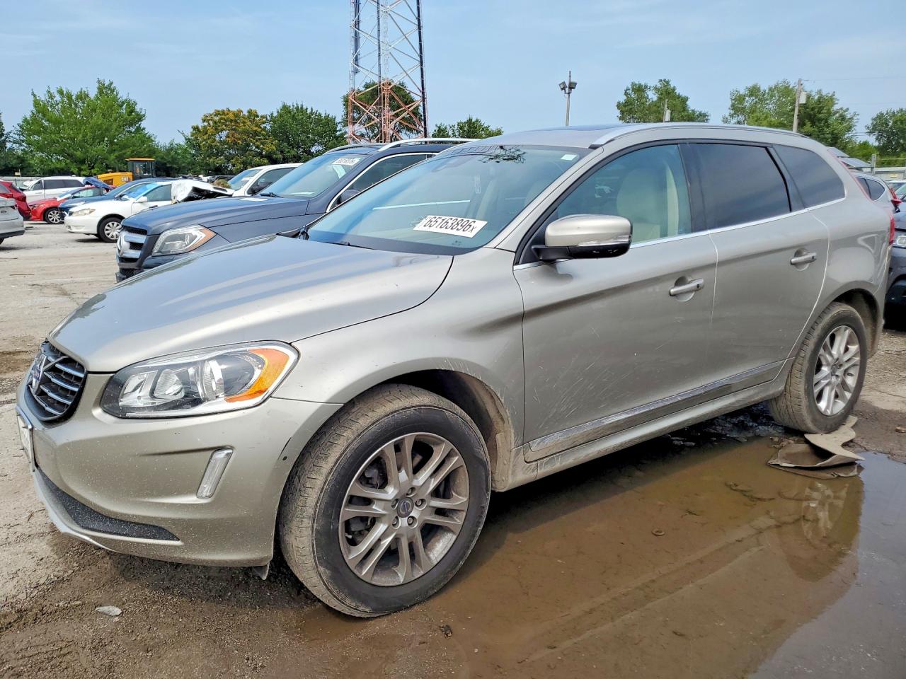 2015 VOLVO XC60