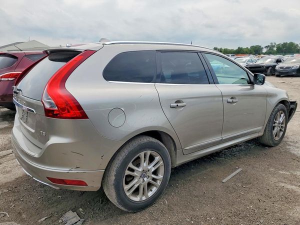 2015 VOLVO XC60