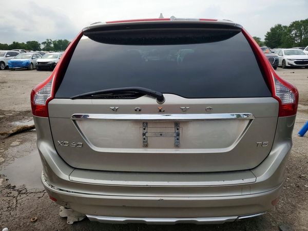 2015 VOLVO XC60