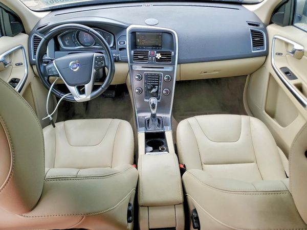 2015 VOLVO XC60