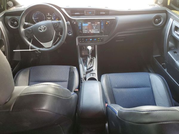 2017 TOYOTA COROLLA