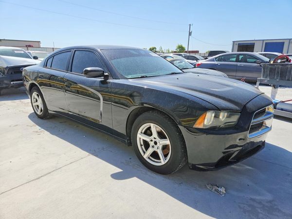 2013 DODGE CHARGER SE RWD