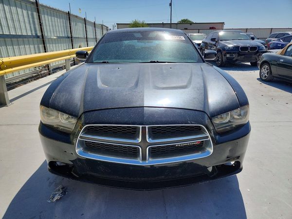 2013 DODGE CHARGER SE RWD