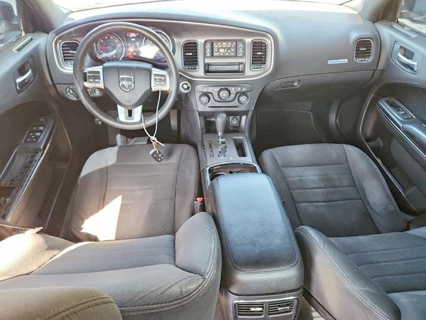2013 DODGE CHARGER SE RWD