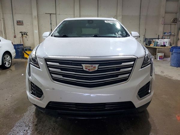 2024 CADILLAC XT5 Luxury