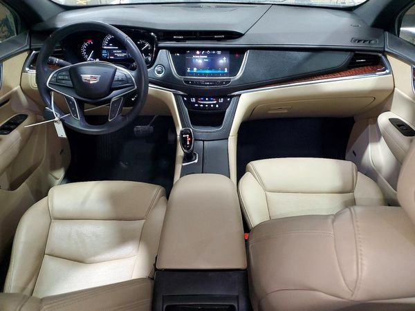 2024 CADILLAC XT5 Luxury