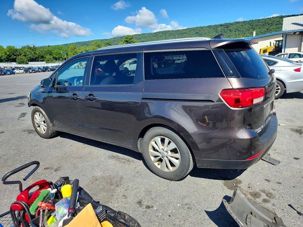 2016 KIA SEDONA LX - Middle-low