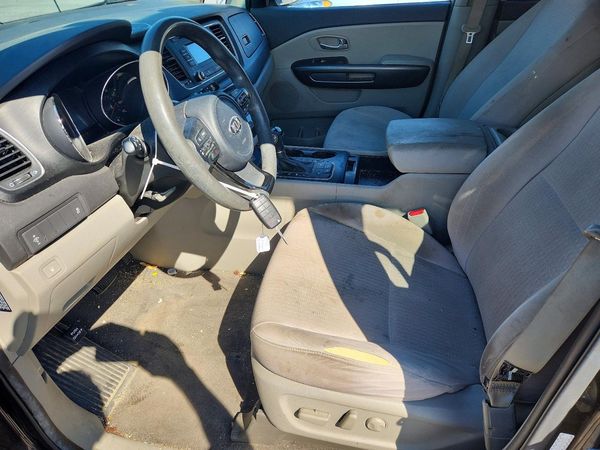 2016 KIA SEDONA LX - Middle-low