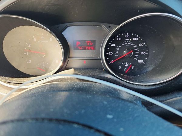 2016 KIA SEDONA LX - Middle-low