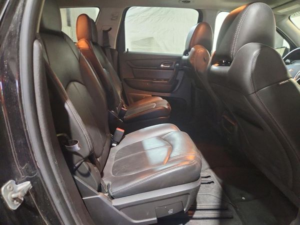 2017 CHEVROLET TRAVERSE 2LT