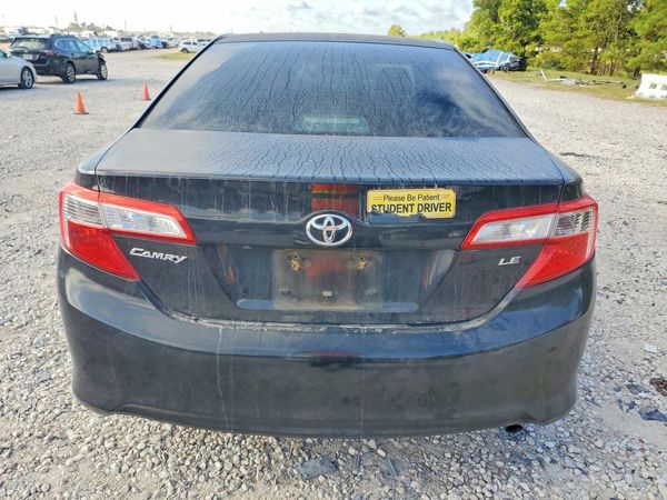 2014 TOYOTA CAMRY