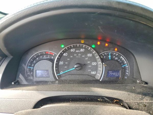 2014 TOYOTA CAMRY