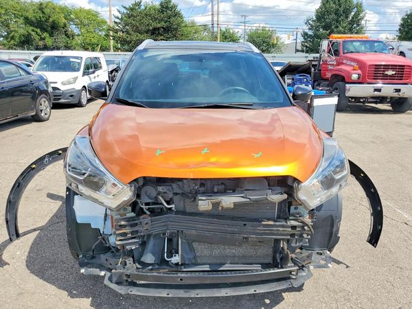 2019 NISSAN KICKS