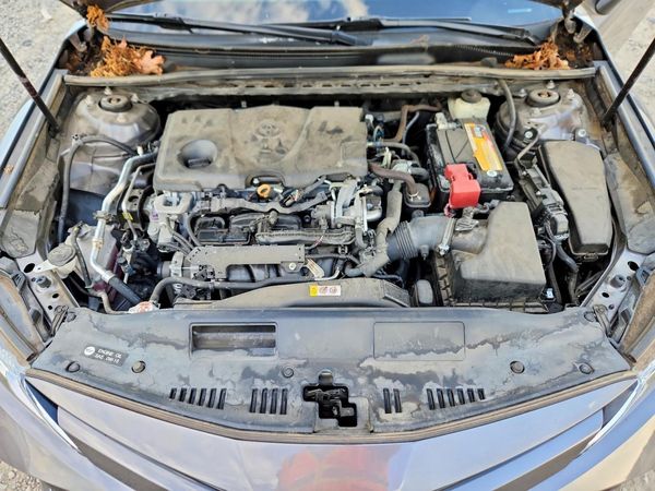 2018 TOYOTA CAMRY L/LE/SE/XLE — Engine bay