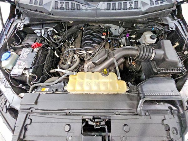2020 FORD F150 — Engine bay