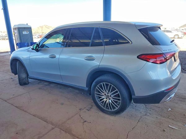 2023 MERCEDES-BENZ GLC GLC300