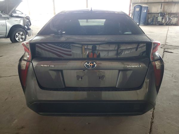 2016 TOYOTA PRIUS
