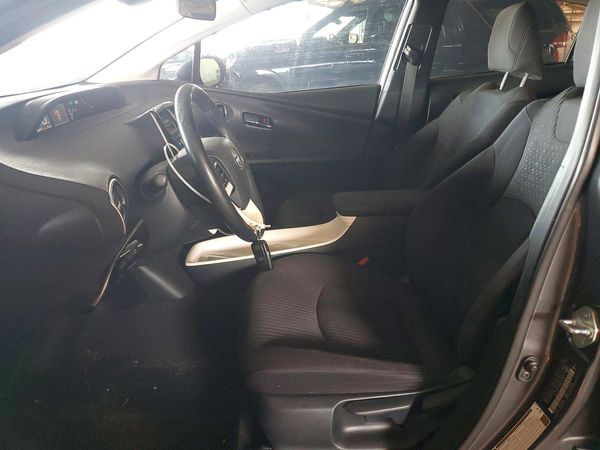 2016 TOYOTA PRIUS