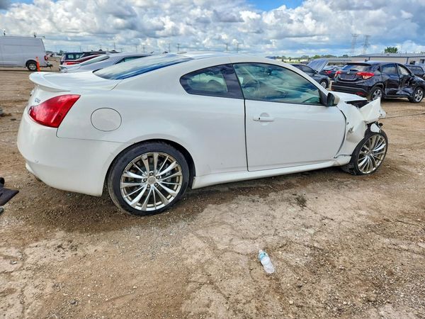 2014 INFINITI Q60 COUPE