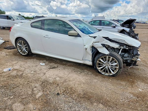2014 INFINITI Q60 COUPE