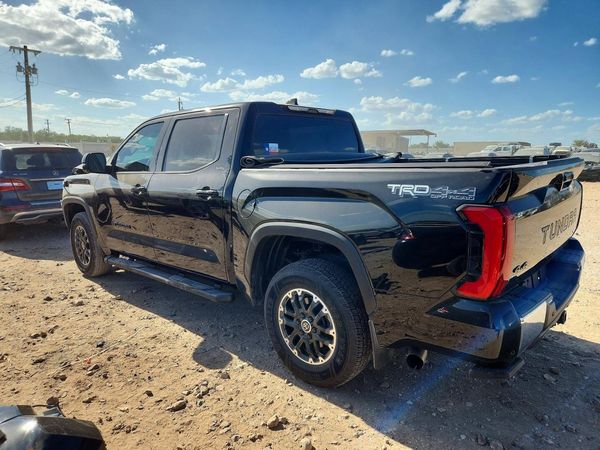2023 TOYOTA TUNDRA SR5