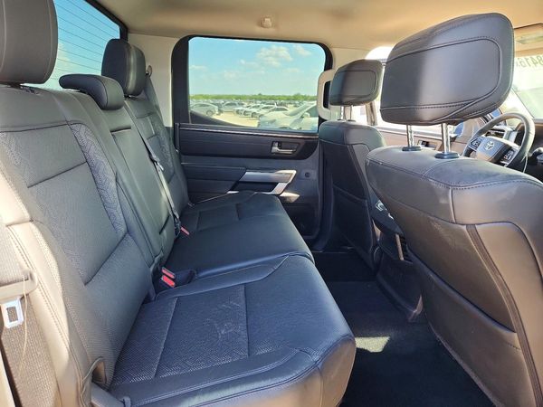 2023 TOYOTA TUNDRA SR5