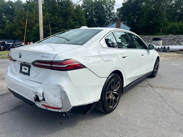 2027 BMW 530 xDrive