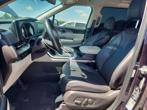 2022 KIA CARNIVAL LX, LX Seat Package