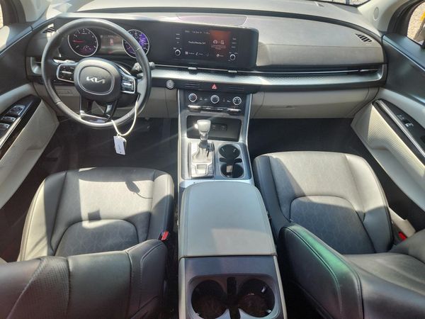 2022 KIA CARNIVAL LX, LX Seat Package