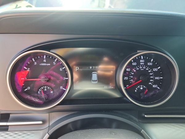 2022 KIA CARNIVAL LX, LX Seat Package