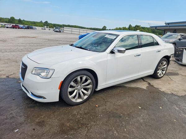 2019 CHRYSLER 300