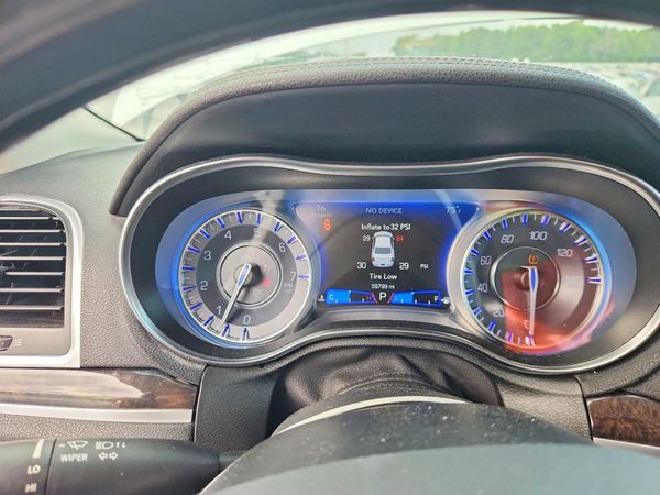 2019 CHRYSLER 300