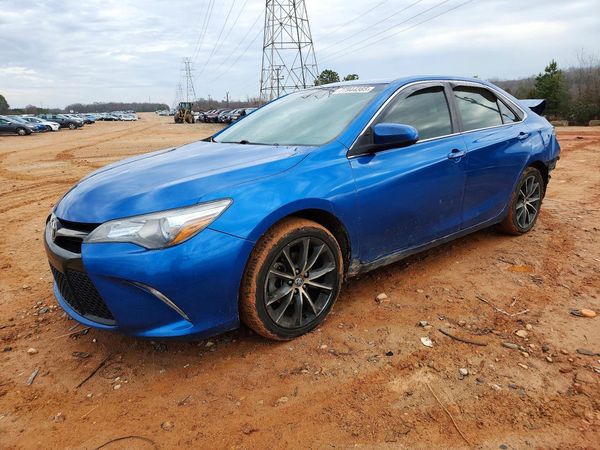 2017 TOYOTA CAMRY
