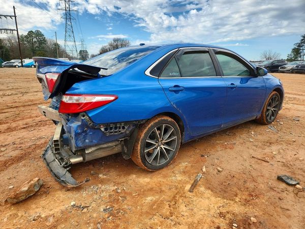 2017 TOYOTA CAMRY