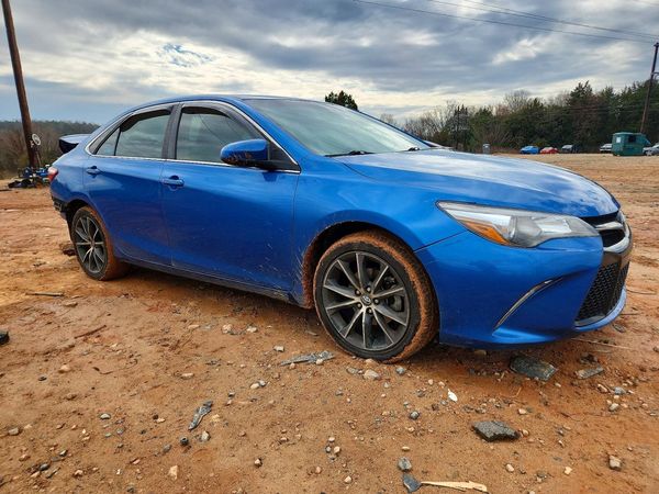 2017 TOYOTA CAMRY